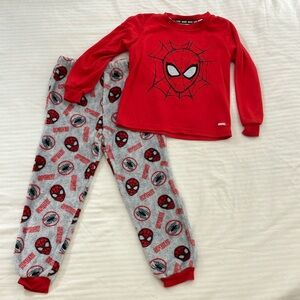 Marvel size 4 - 5 years Red / Gray SpiderMan Pajama Set